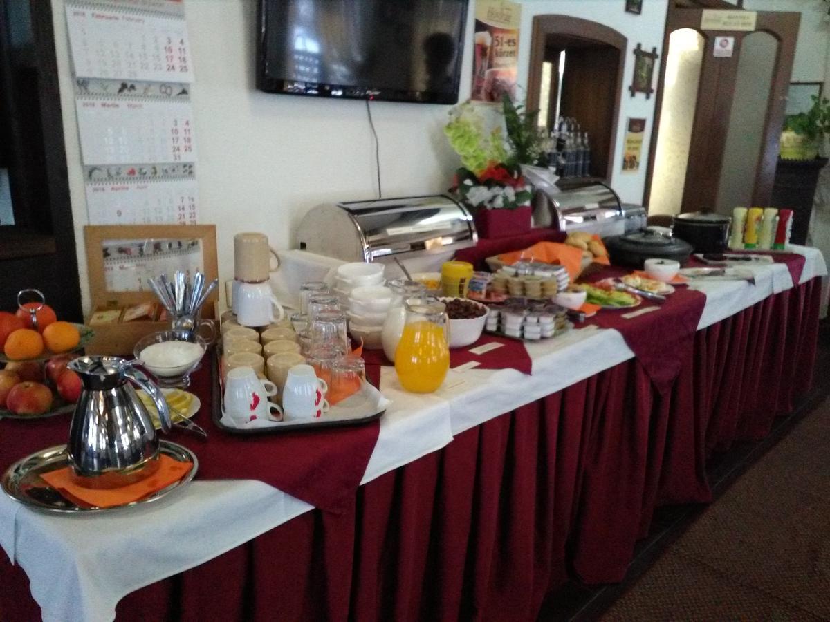 Hovirag Panzio Hotell Borzont Eksteriør bilde